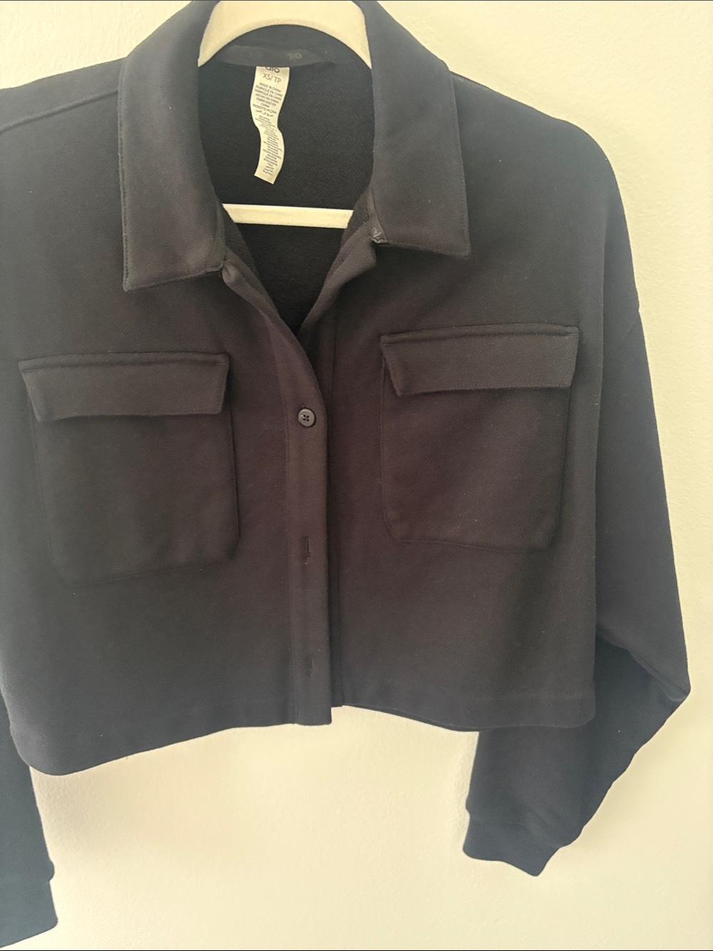 Alo Yoga Renown Crop Button-Up Shirt